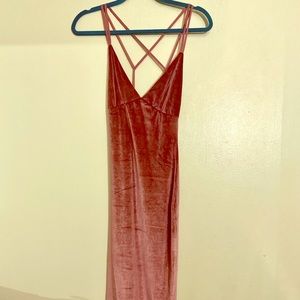 Stylish pink velour dress. Never worn!